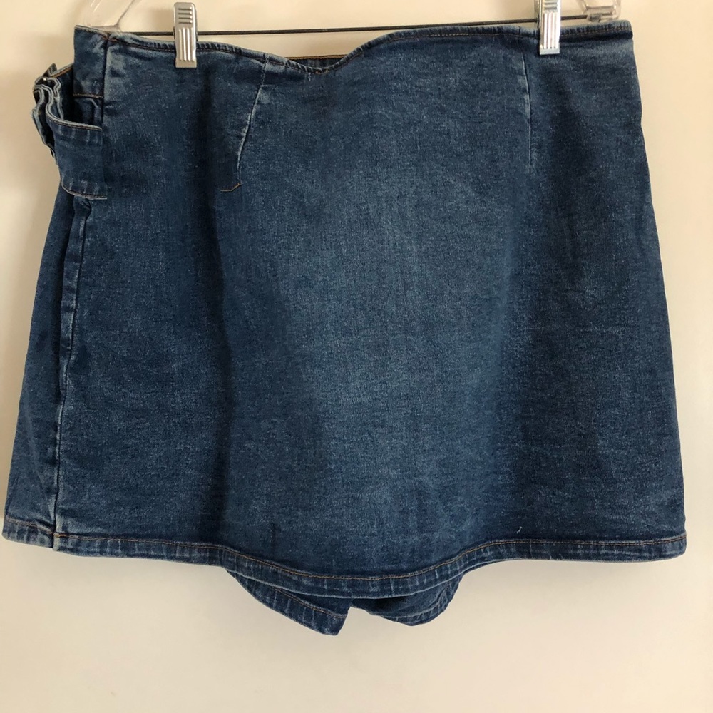 Jean skorts shorts that look like a skirt